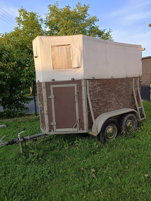 przyczepka do przewozu koni dmc 1200 kg