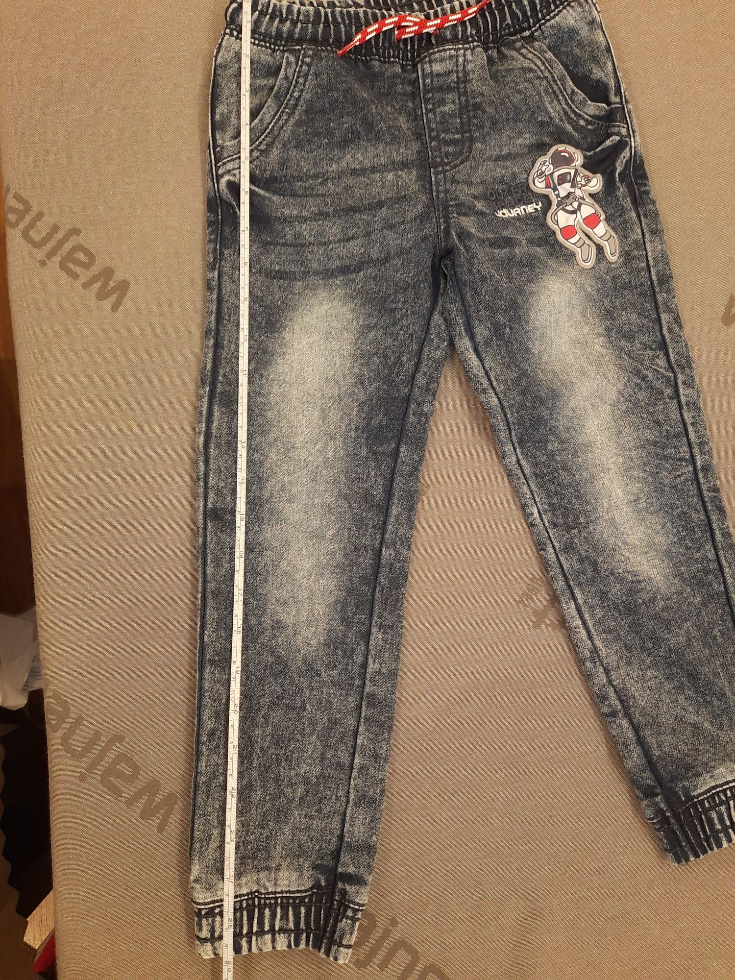 Spodnie joggersy rozm 116