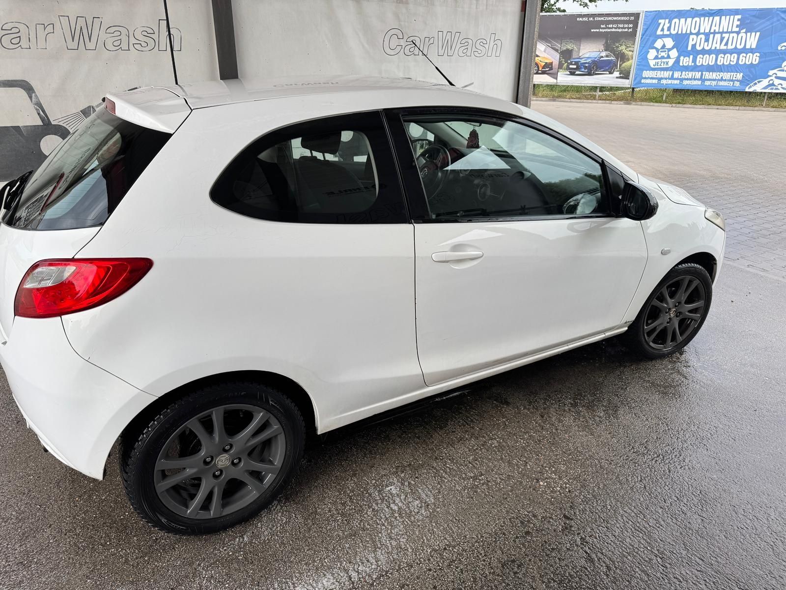 Mazda 2 1.3 Benzyna 75KM Biała Perła Klima Elektryka