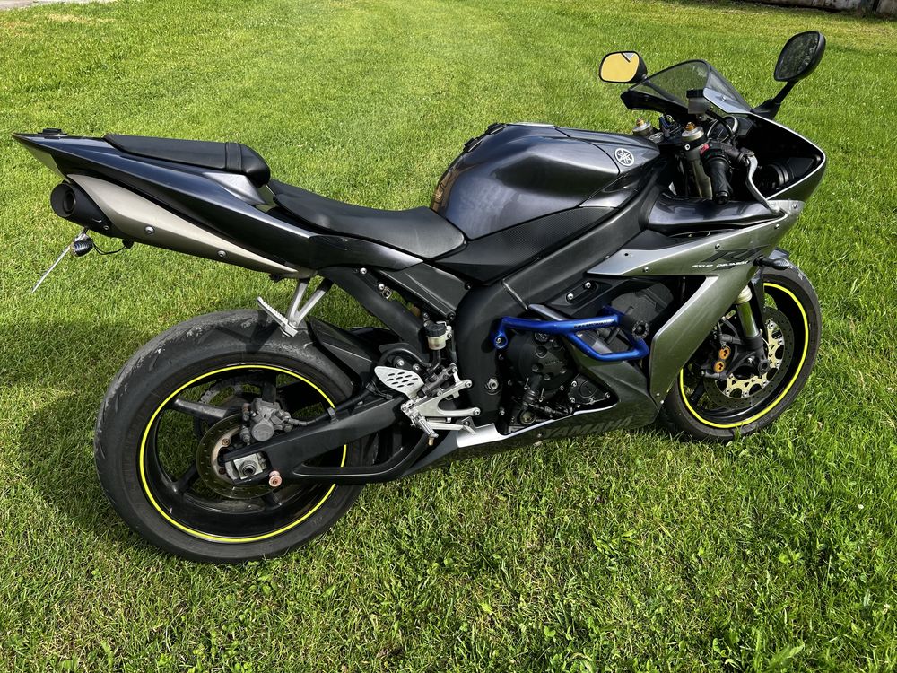 Yamaha R1 RN12 2004