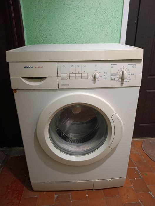 Продам стиральную машину Bosch,оригинал