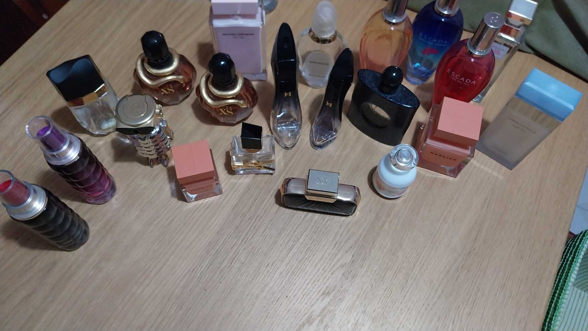 31 Frascos de perfume