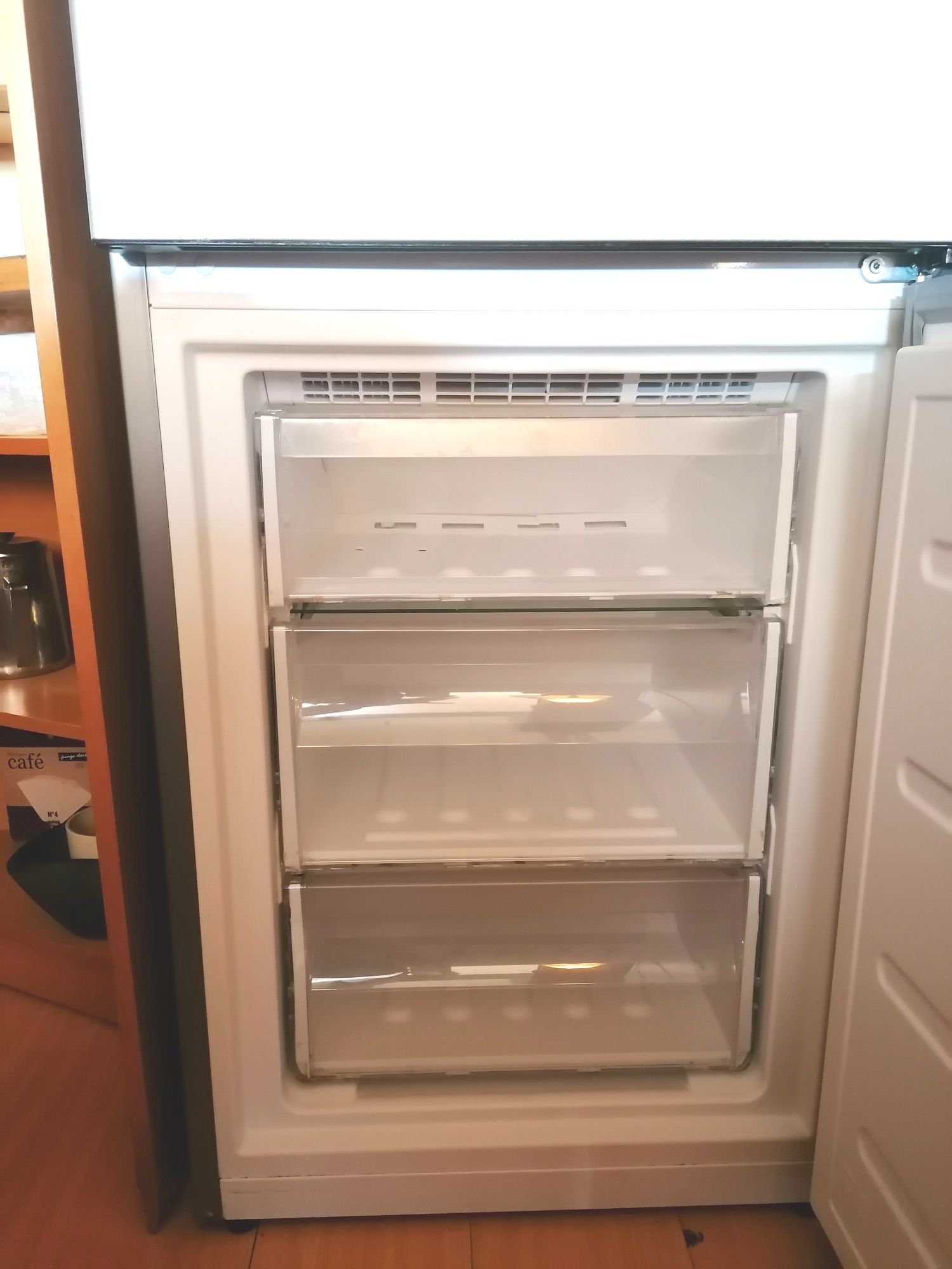 Frigorífico Combinado Indesit X 320 Litros No Frost e Inox