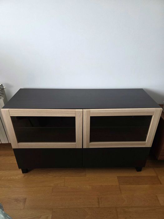 Móvel portas e gavetas