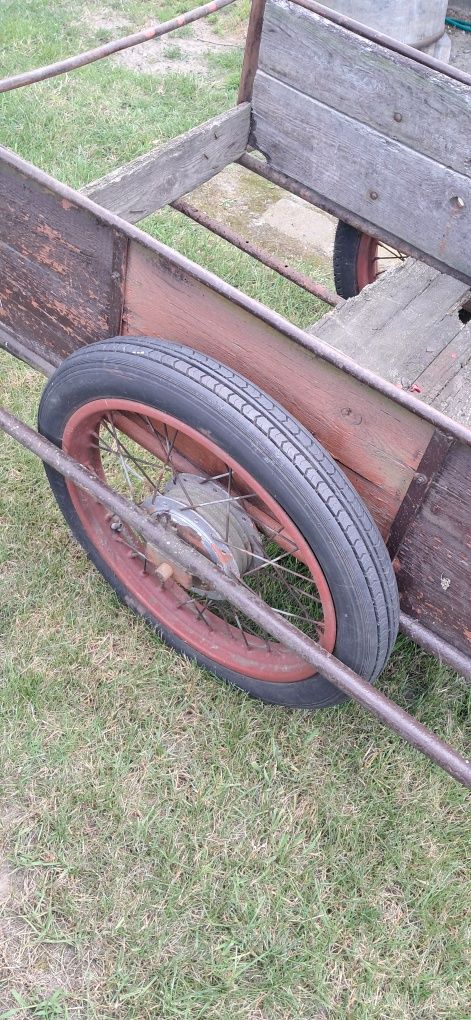 Wozek ogrodowy metalowy  na kołach od motora