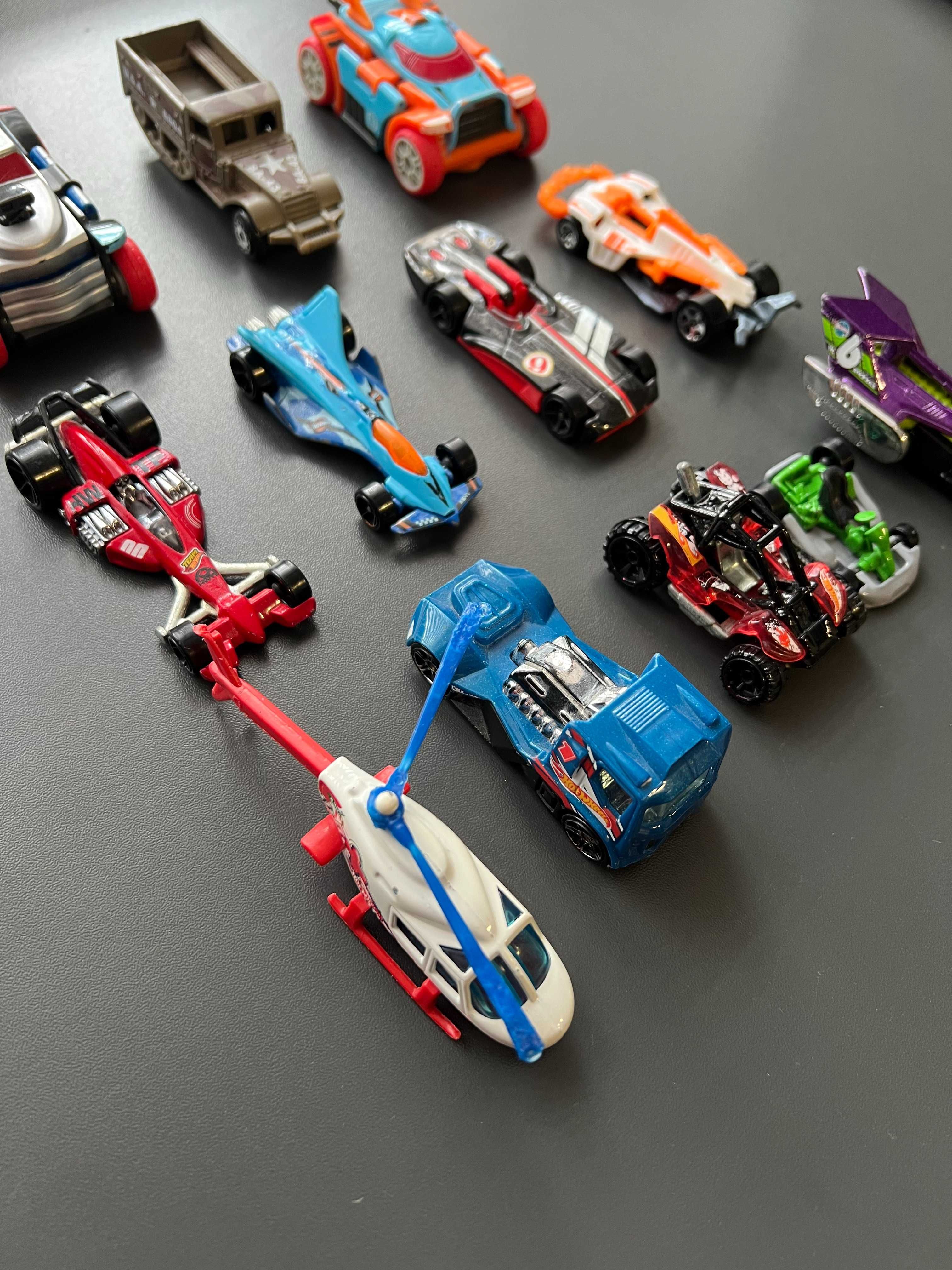 Модельки Hot wheels та інші