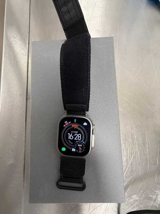 Apple Watch Ultra 49mm (1 gen)