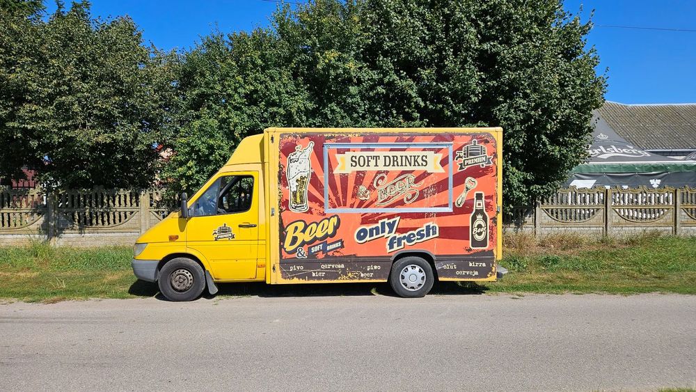 Mercedes-Benz Sprinter  Mercedes-Benz Sprinter - Food Truck