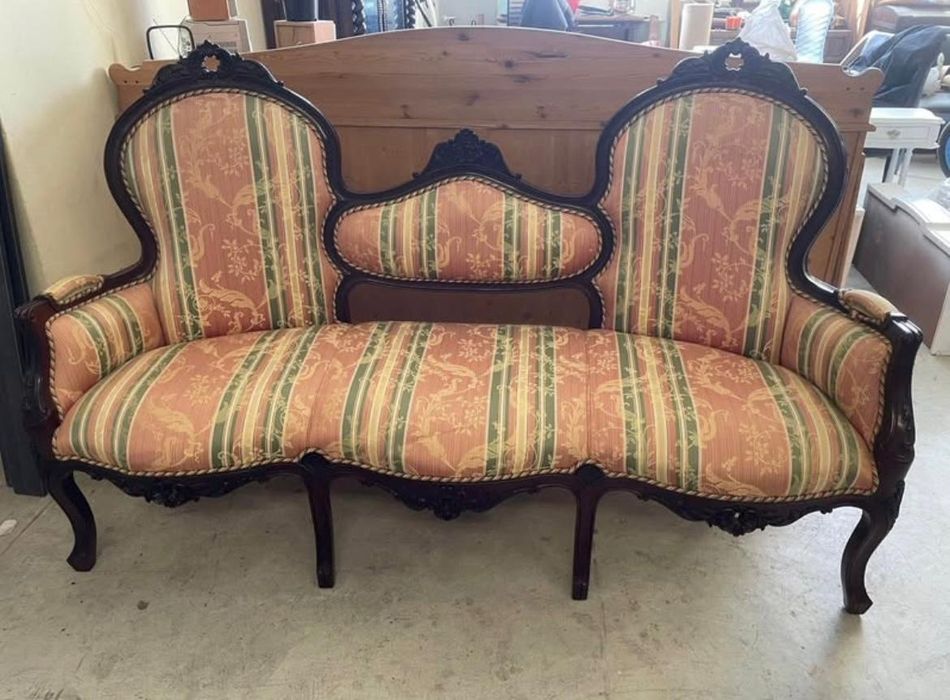 Canapé D José em muito bom estado