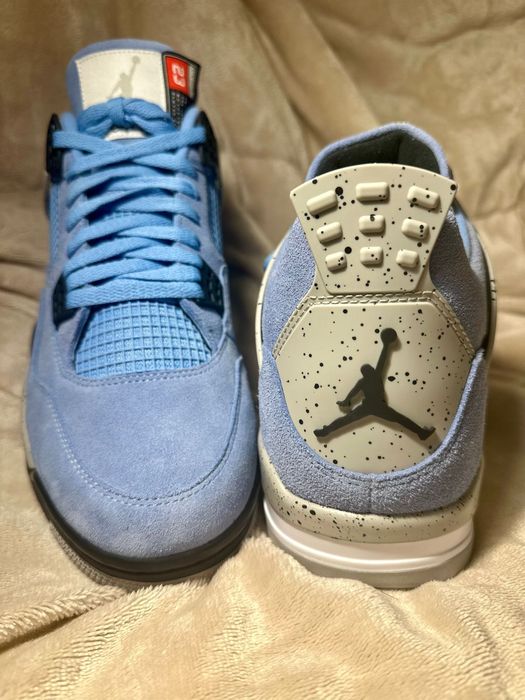 Air Jordan 4 Retro University Blue