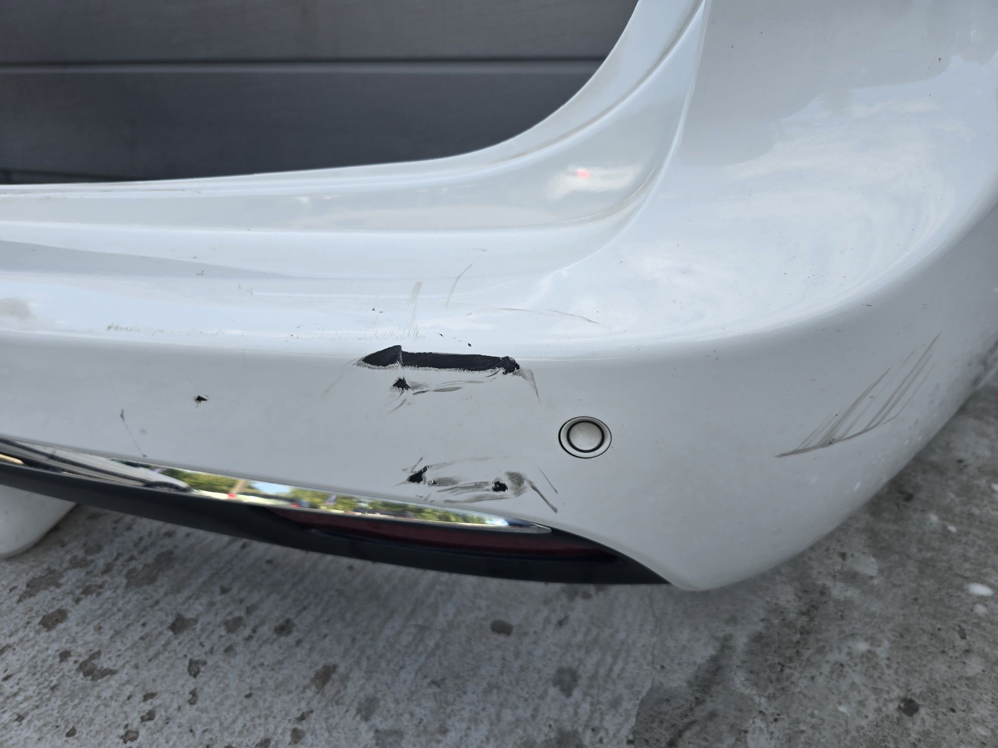 Chrysler Pacifica 17-20r Zderzak Tylny PW7 na 6 PDC