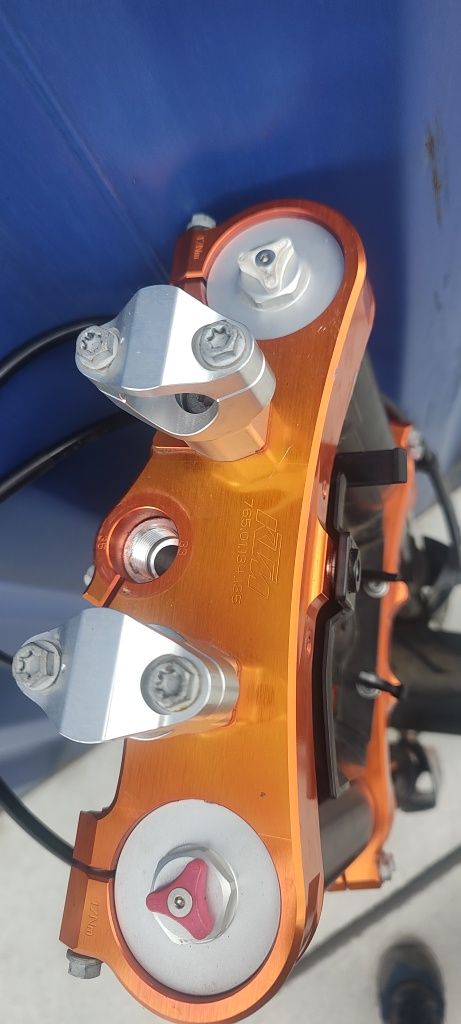 Części KTM 690 SMC z 2016r