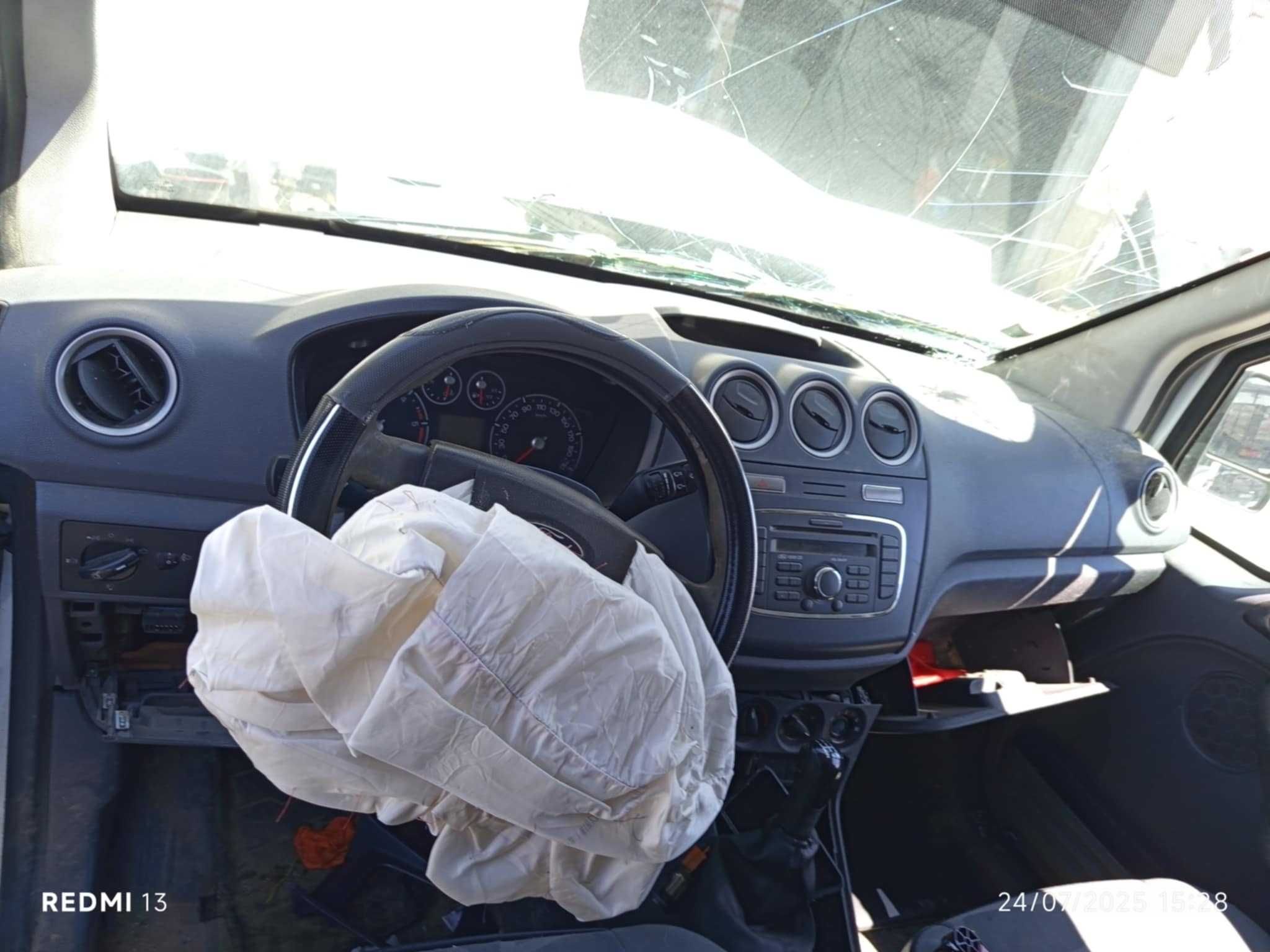 Para peças Ford Transit Connect 1.8TDCI ano 2011