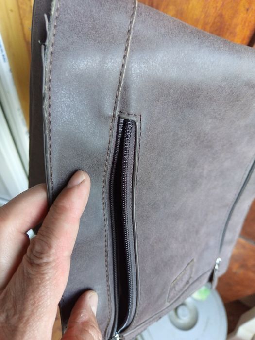 Кожаная сумка на плечо