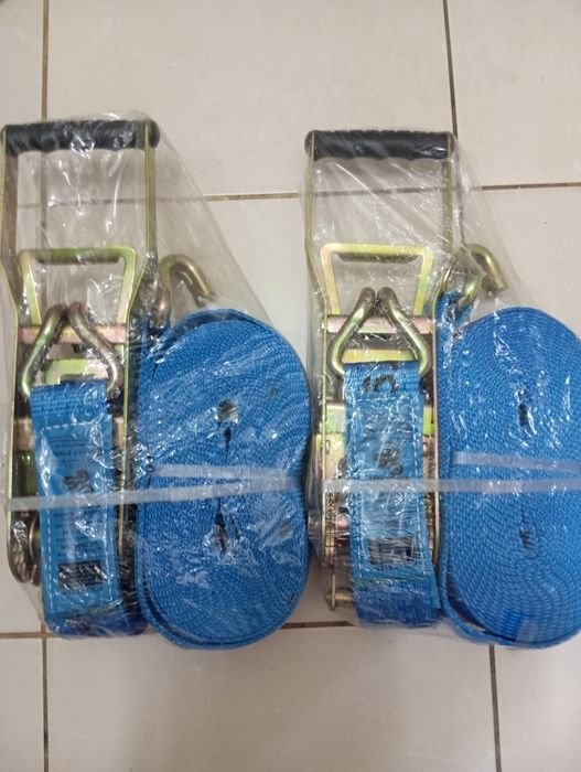 Стяжні ремні. Нові. З великою і малою.трещіткою. довжина 10м.9м.8м.