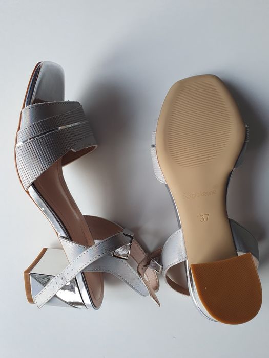 Sandały skórzane srebrne Sergio Leone 37 na obcasie