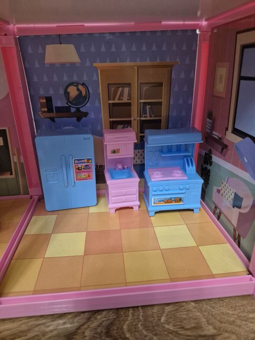 Ляльковий будиночок LOL SURPRISES на 102 деталі