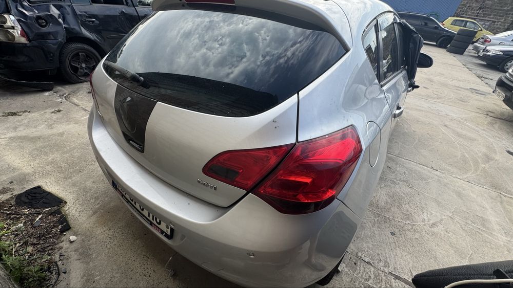 Авто після дтп Opel Astra 2012 1,7d