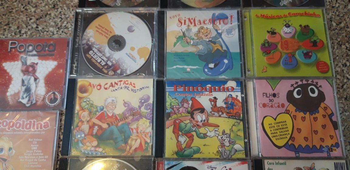 Conjunto de 14 Cds Diversos Infantil/Juvenil