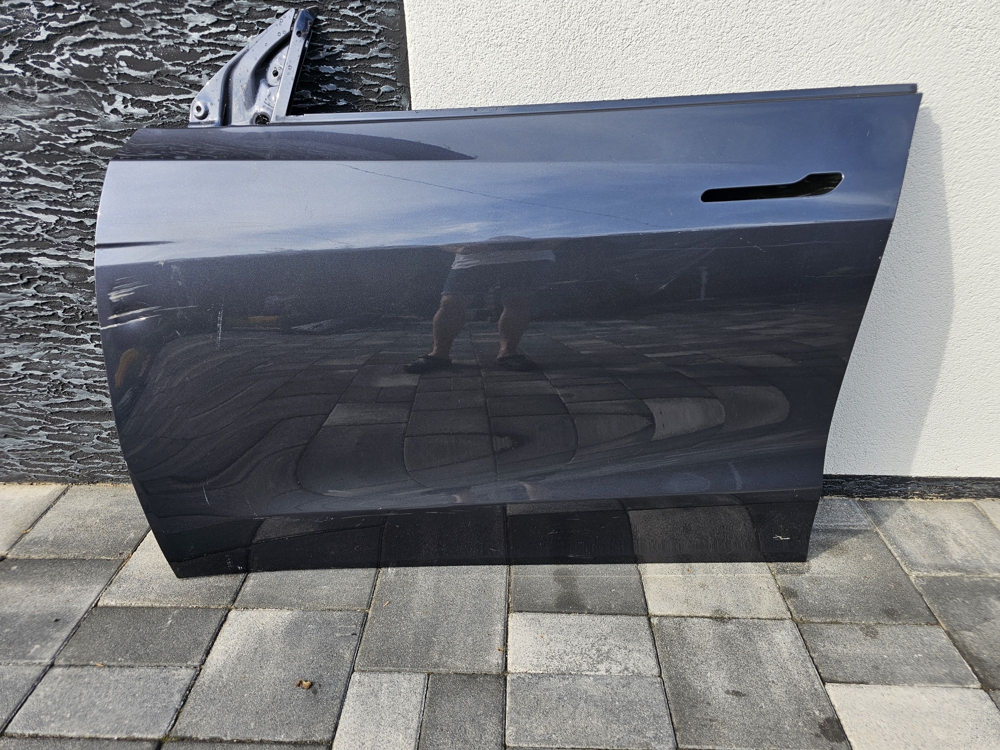 Tesla mY model Y дверь передняя левая в наличии