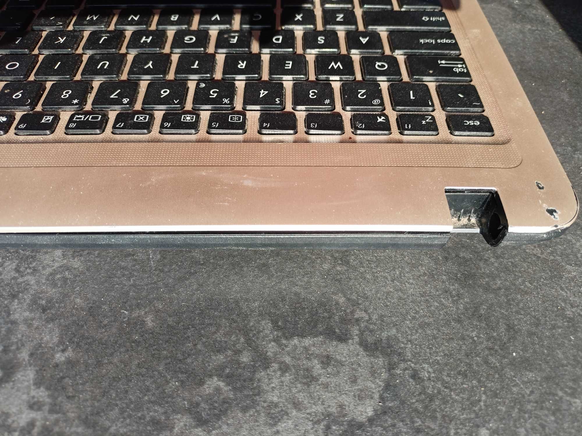 ASUS Notebook R540L 15,6" - dolna obudowa laptopa z klawiaturą