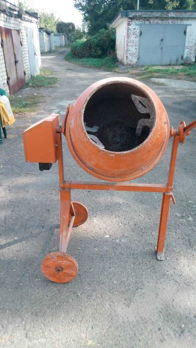 Бетономешалка б\у 100гр. сутки