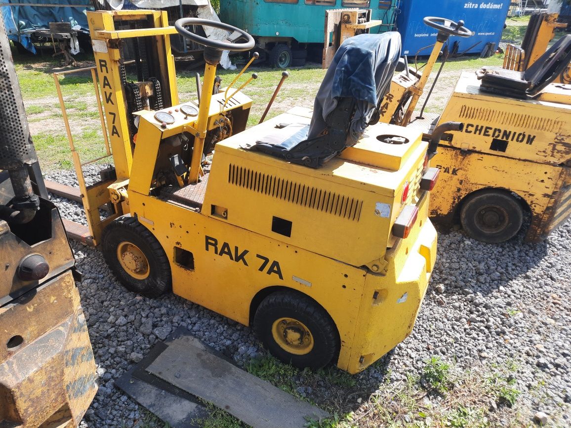 Rak Suchedniów wózek widłowy Ursus C330
