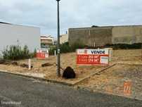 Lote de Terreno junto da Praia Azul em Santa Cruz