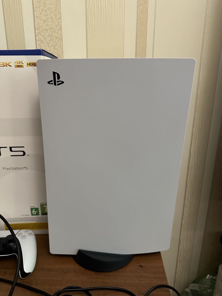 Приставка новая Sony PlayStation5 (на гарантии)