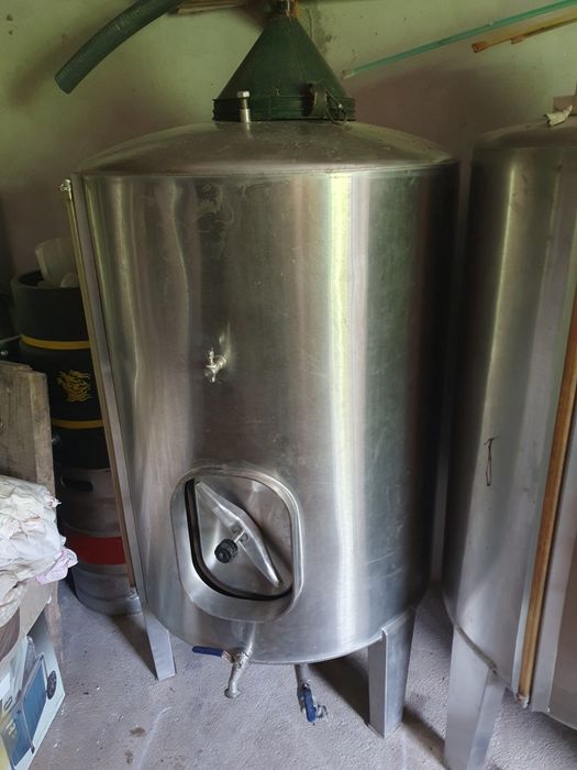Cuba de 500 litros em inox usada