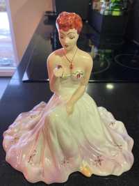 Figurka porcelanowa - Dama z biedronką