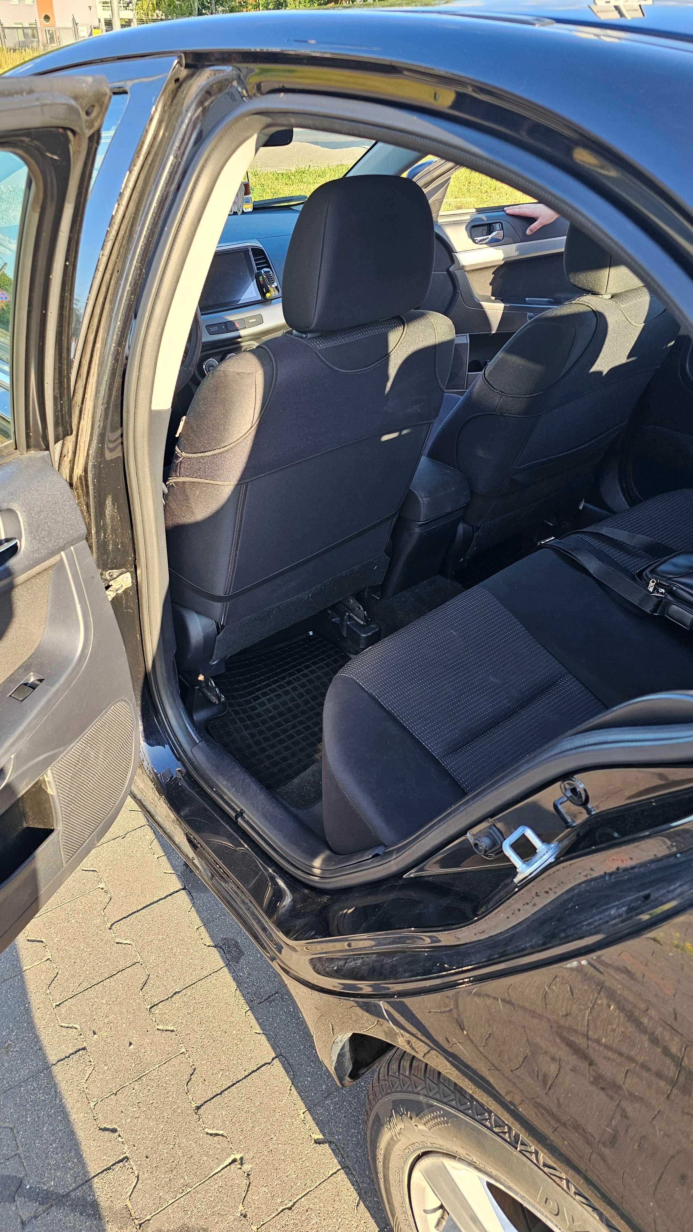Mitsubishi lancer 2010 1.8 automat