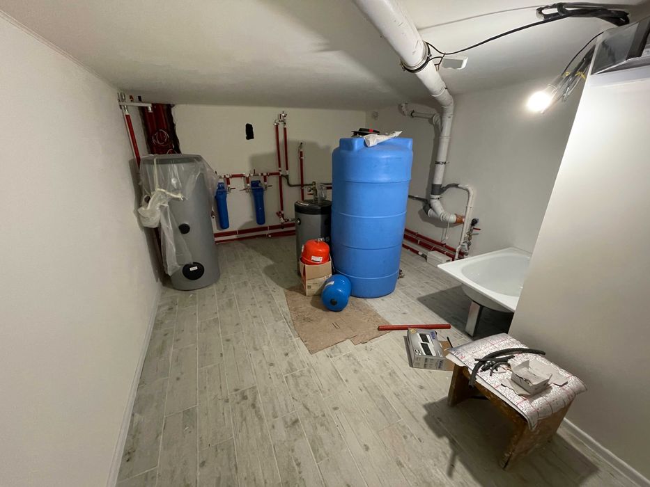 Продам 5 кімнатний будинок 211 кв.м. с. Солуки!