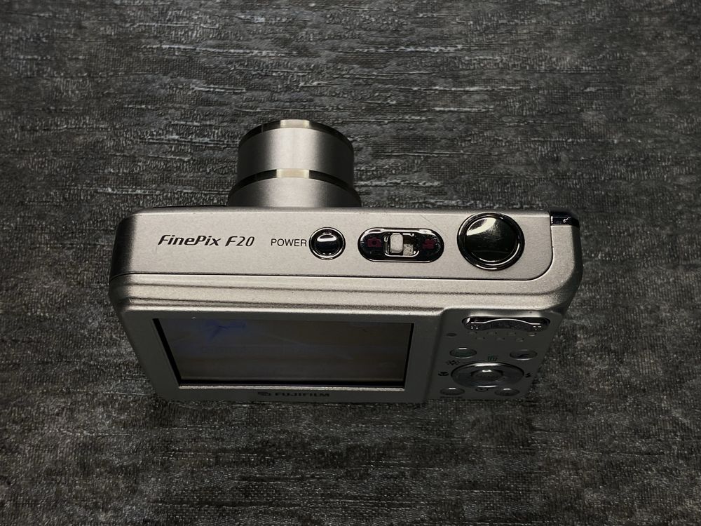 Fujifilm FinePix F20