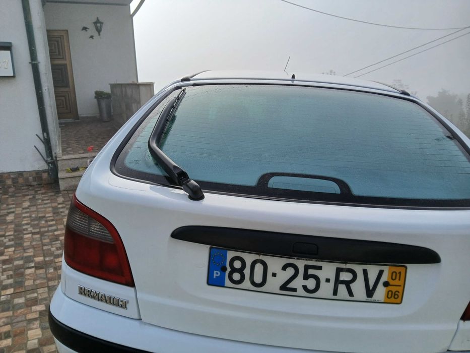 Vendo carrinha megane