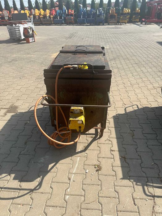 Zbiornik podgrzewacz kocioł do lepiku smoły firmy Grun Primat 150 gaz