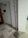 Cabide metal com 4 apoios