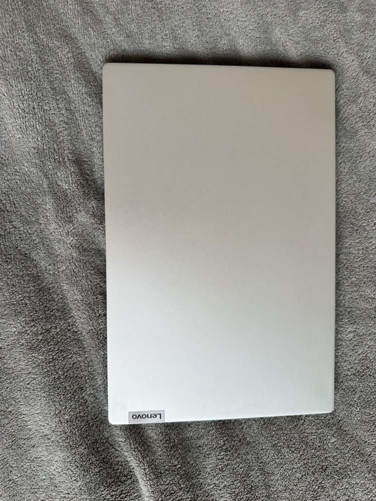 Laptop Ideapad 5 14ARE05 81YM w stanie idealnym, niska cena