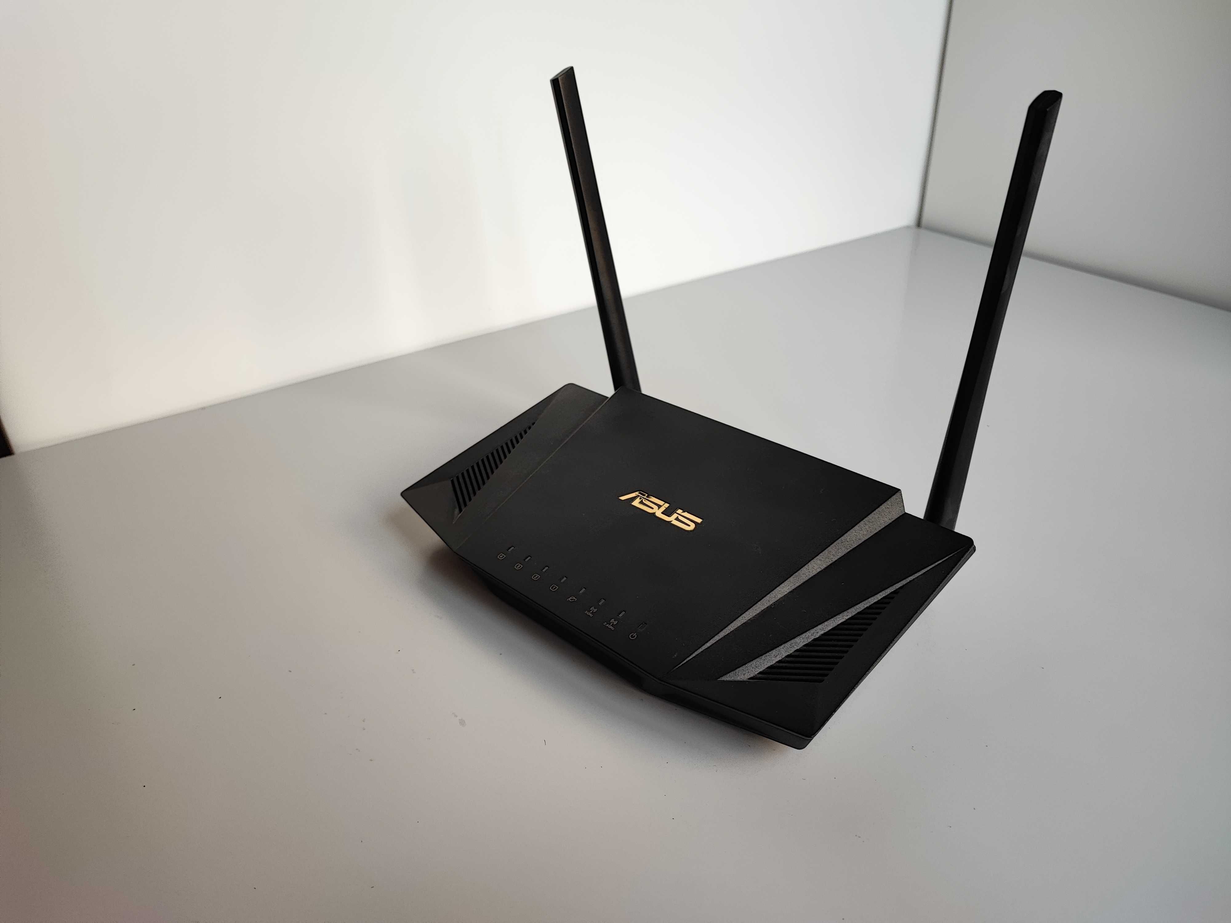 Бездротовий роутер ASUS RT-AX56U Wi-Fi 6, 1201 Мбіт/с (5 ГГц)