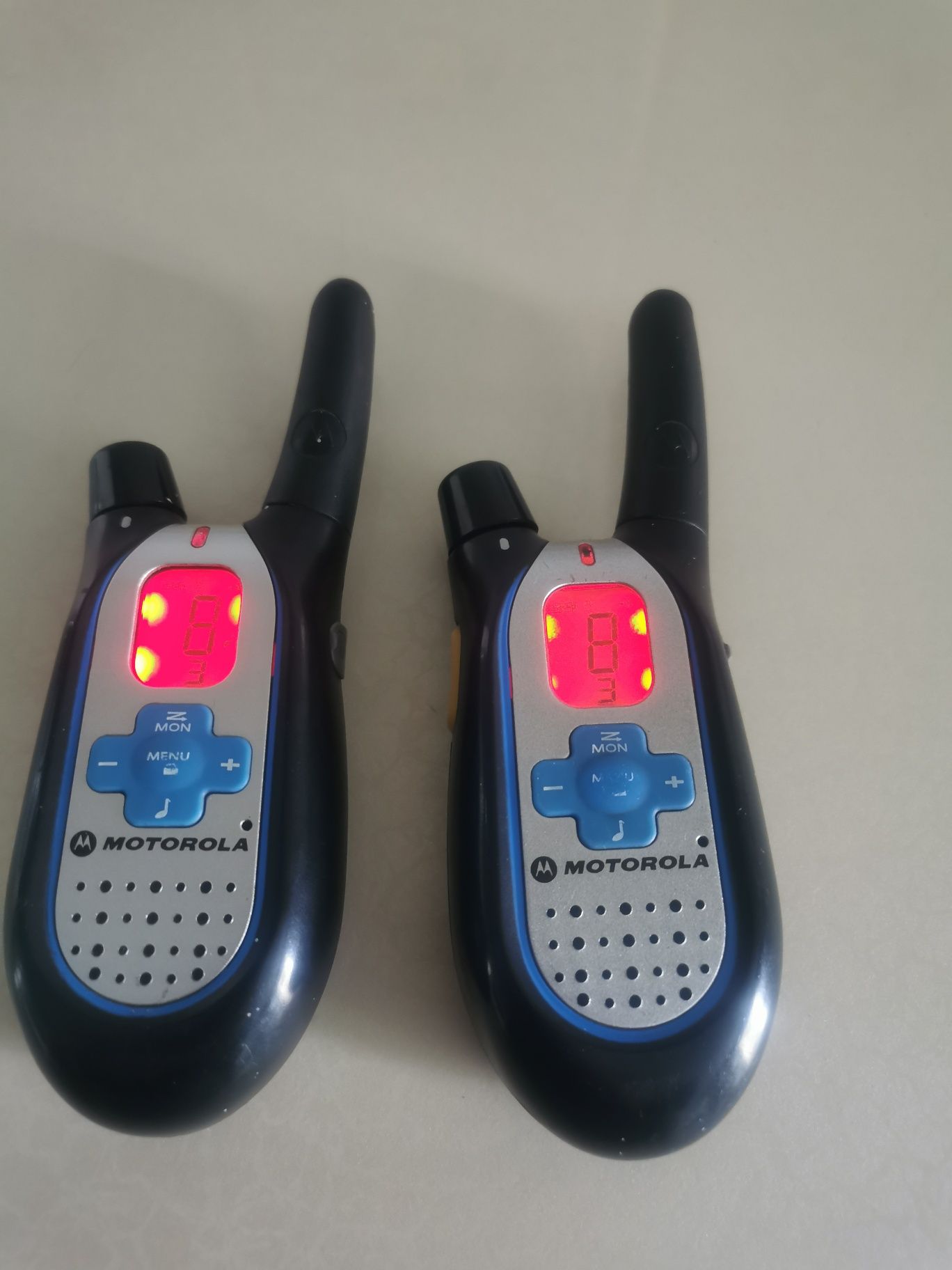 Рації (радіостанції) Motorola FV800R