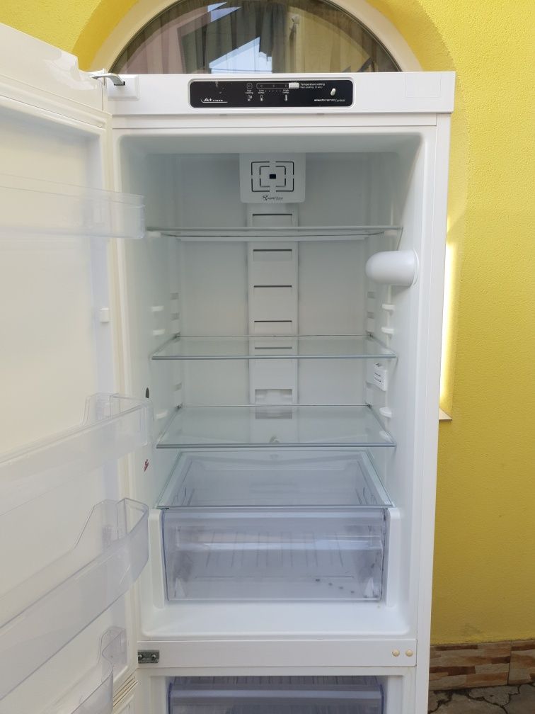 Свіжий!! Холодильник Whirpool_No-Frost_352Л_ 2018р Німеччина