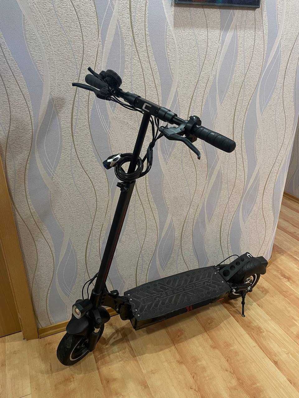 Crosser T4 чорний із сидінням