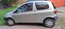 Toyota yaris 2001