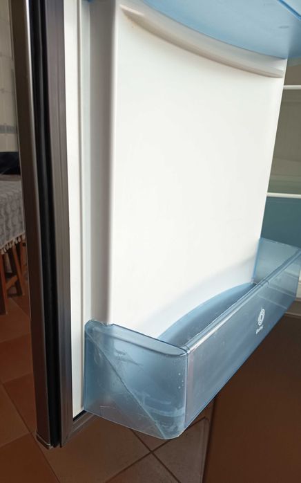 Frigorífico combinado Balay , usado com         algumas marcas