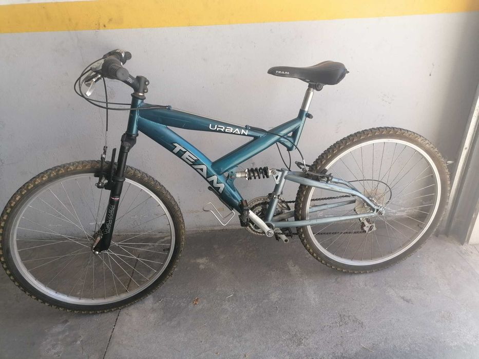 Bicicleta usada à venda, perfeita para passeios