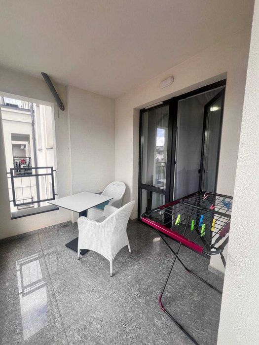 Подобово/довгостроково | Центр, Імперіал | Вільно