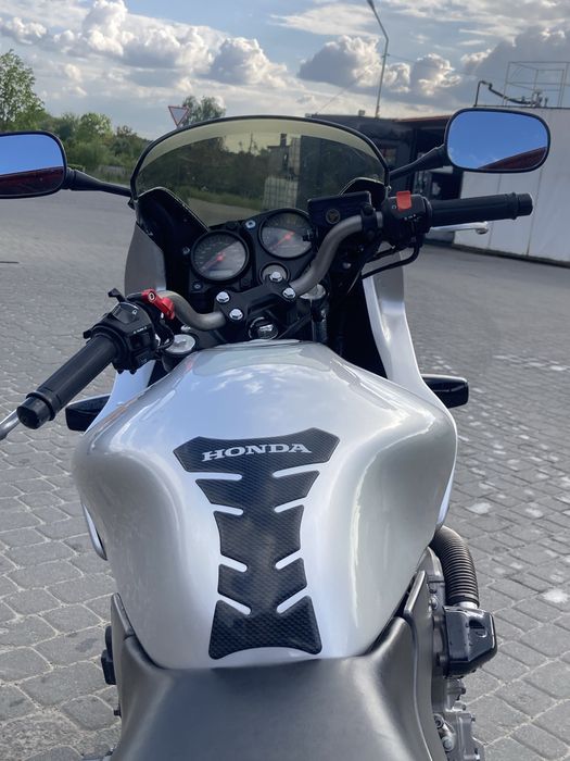 Honda hornet cb600f