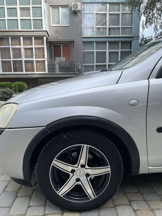 Opel Corsa C 2002 рік