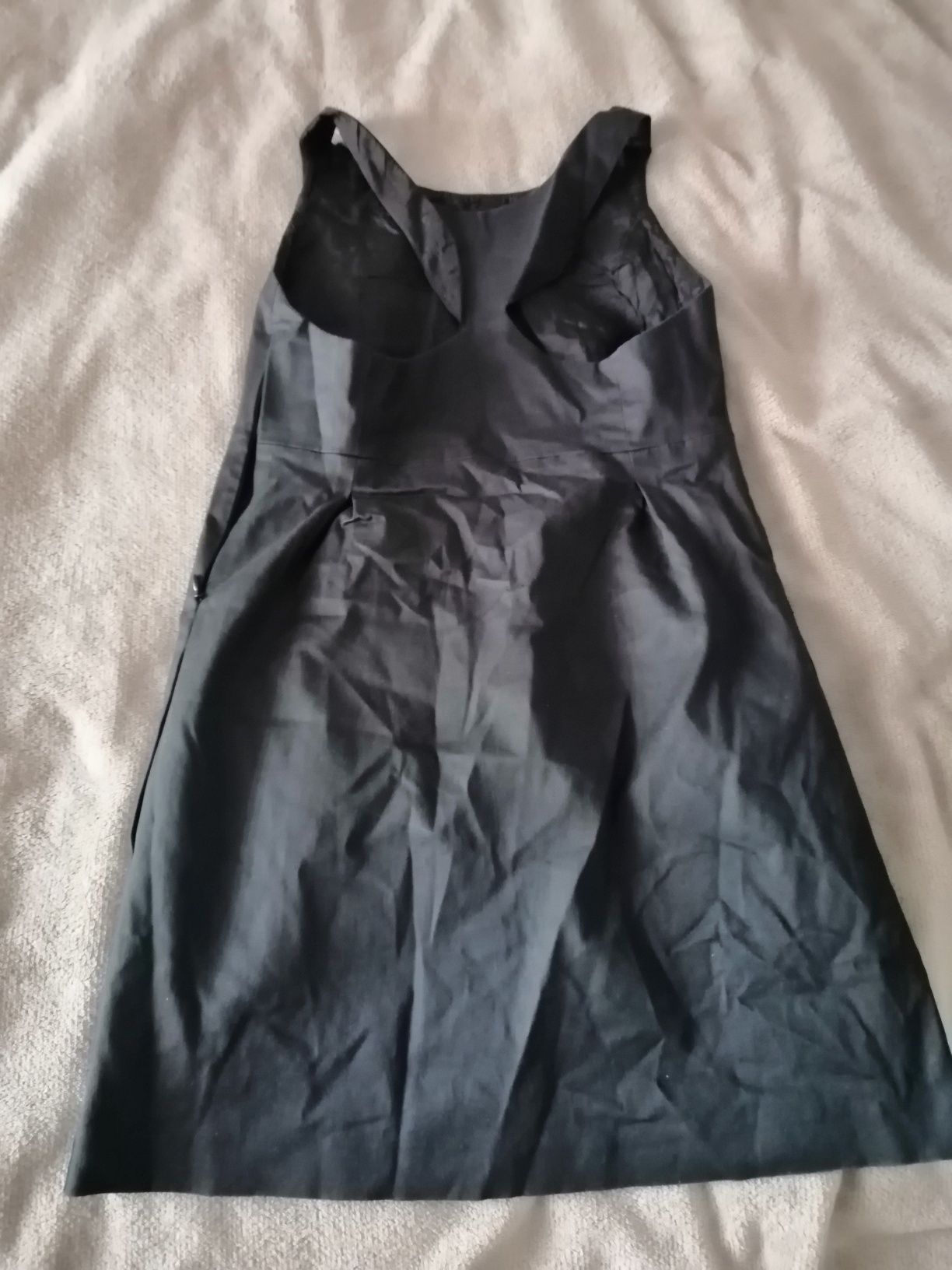 Nowa sukienka czarna wycięcia na łopatkach - S, M
