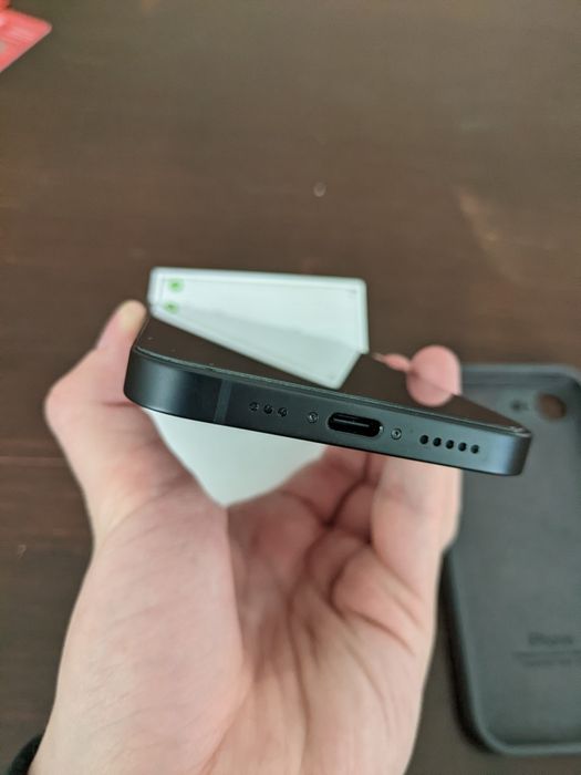 Новий iPhone 16E ESIM 128GB Neverlock